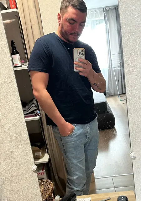 Я Олег, 30, из Химок, ищу знакомство для постоянных отношений