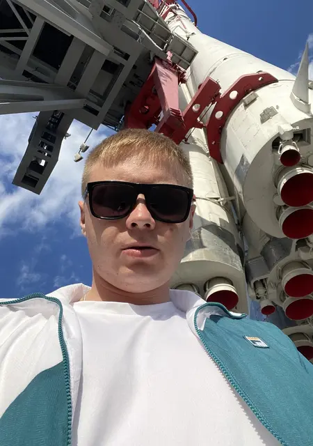 Я Евгений, 28, из Новочебоксарска, ищу знакомства без обязательств