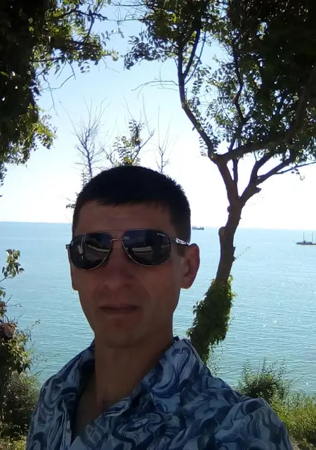 Я Эдуард, 44, знакомлюсь без обязательств в Геленджике