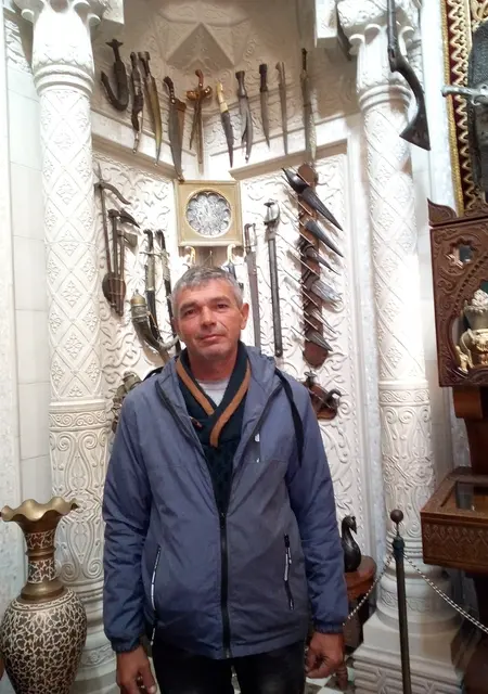 Владимир из Керчи, ищу на сайте знакомства без обязательств