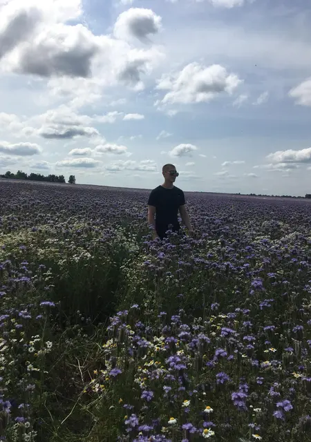 Александр из Иванова, мне 27, познакомлюсь для приятного времяпровождения