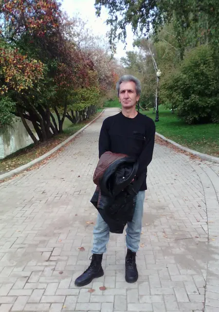Эдвард из Омска, мне 63, познакомлюсь на одну ночь