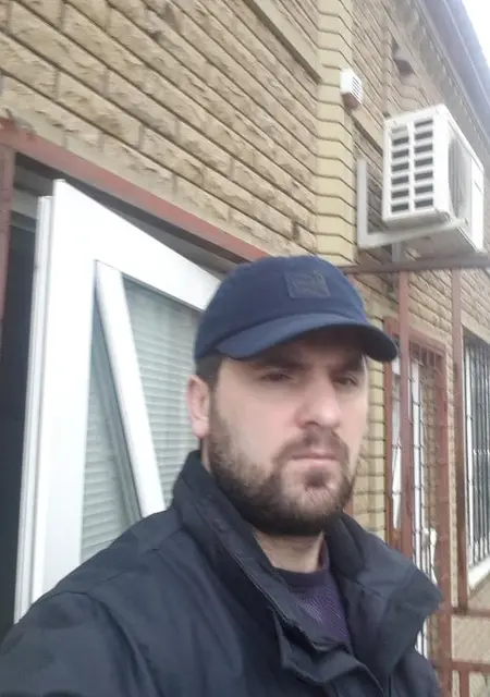 Я Мурад, 41, знакомлюсь без обязательств в Гукове