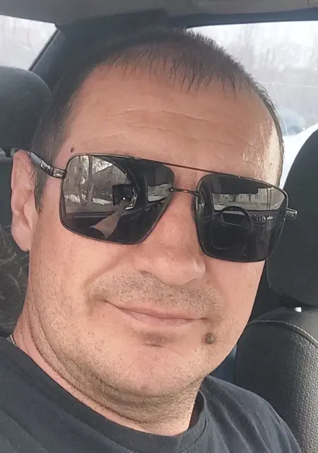 Я Aleksei, 44, знакомлюсь для общения в Орске