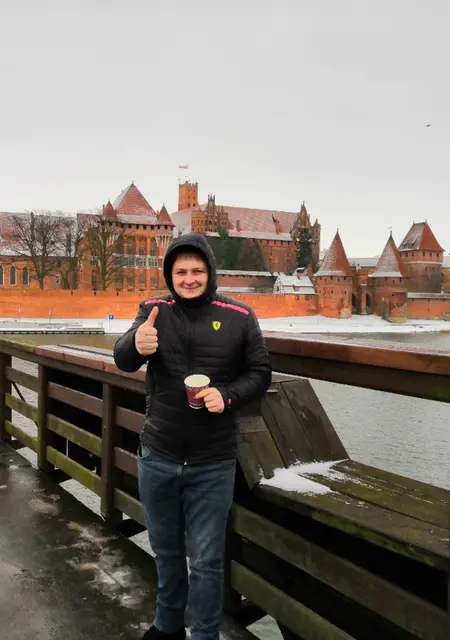 Dima из Львова, ищу на сайте приятное времяпровождение