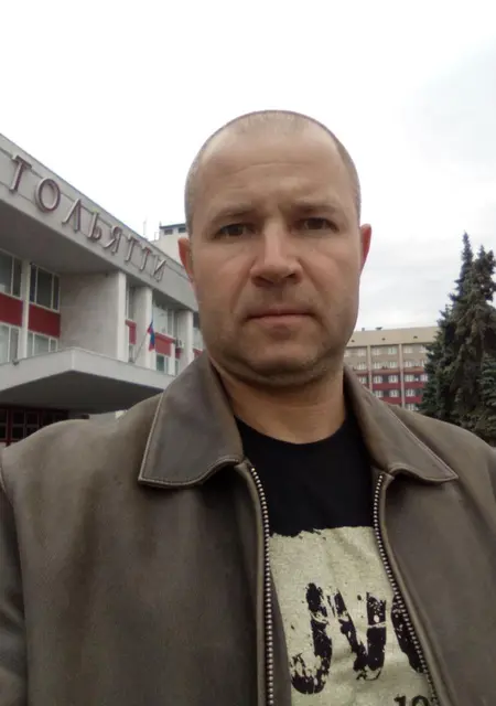 Алексей из Тольятти, мне 47, познакомлюсь на одну ночь