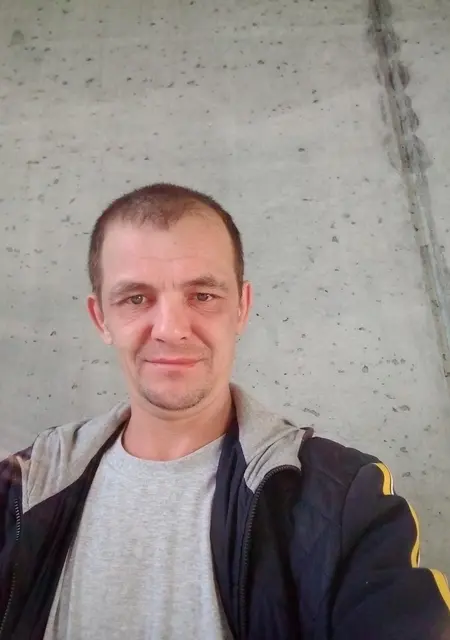 Влад из Сургута, ищу на сайте знакомства на одну ночь