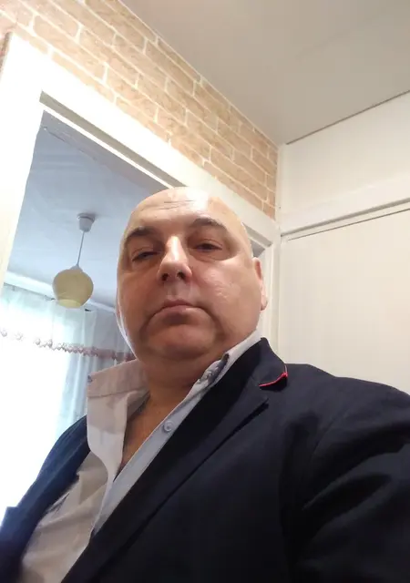 Александр из Братска, ищу на сайте знакомства без обязательств