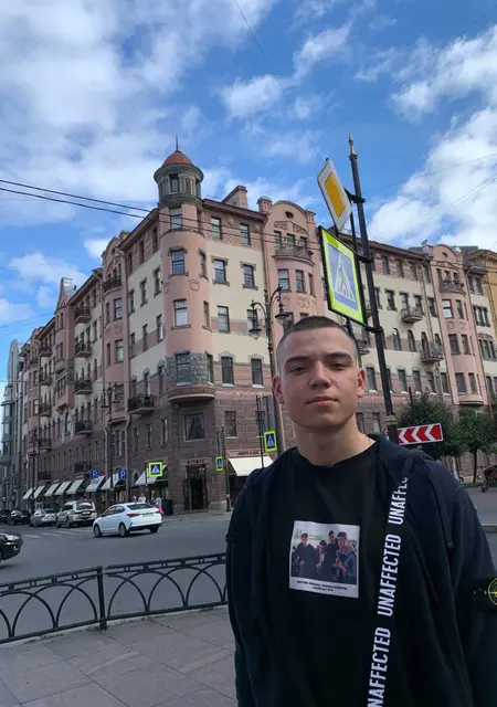 Виктор из Северска, ищу на сайте знакомства на одну ночь