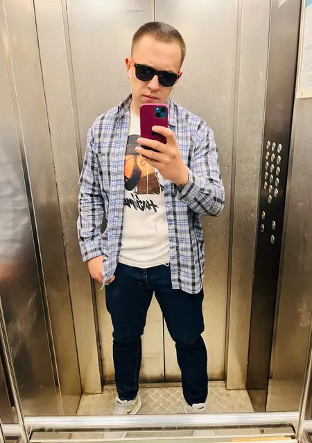 Я Роман, 27, знакомлюсь без обязательств в Орле