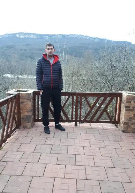 Я Александр, 42, из Новочеркасска, ищу знакомства без обязательств