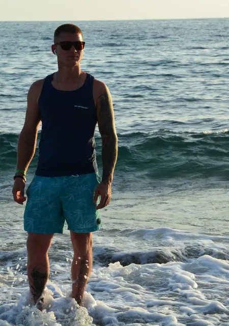 Константин из Кемерово, ищу на сайте знакомства на одну ночь