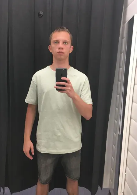 Влад из Чернигова, ищу на сайте постоянные отношения