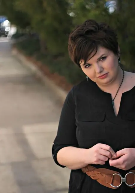 Я Лена, 38, из Екатеринбурга, ищу знакомство для приятного времяпровождения