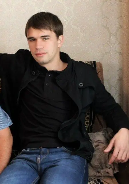 Виктор из Саяногорска, мне 40, познакомлюсь для общения