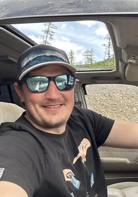 Denis из Фокина, мне 34, познакомлюсь без обязательств