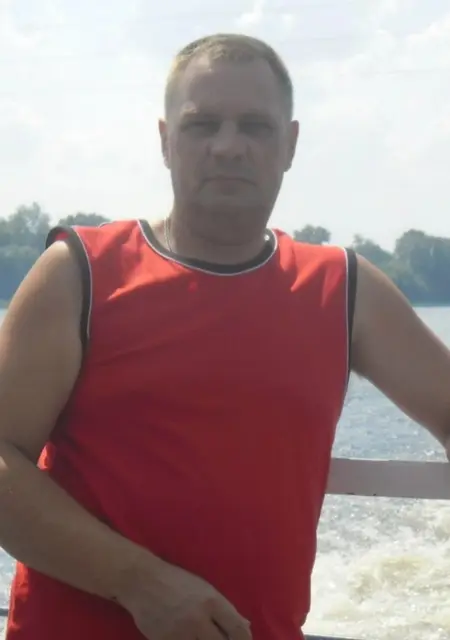 Я Дмитрий, 51, знакомлюсь на одну ночь в Твери