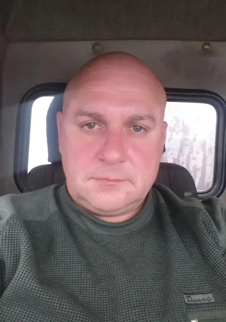 Я Максим, 48, из Когалыма, ищу знакомство для постоянных отношений