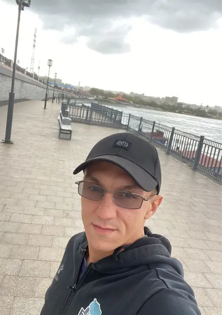 Я Олег, 35, знакомлюсь без обязательств в Мирном