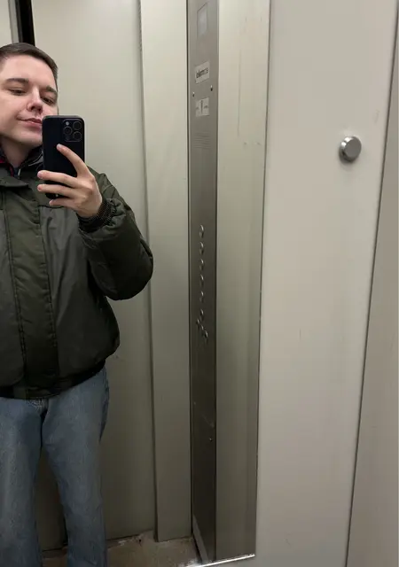 Я Максим, 27, из Нальчика, ищу знакомство для постоянных отношений