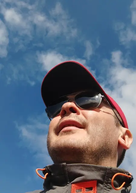 Александр из Ачинска, ищу на сайте знакомства на одну ночь