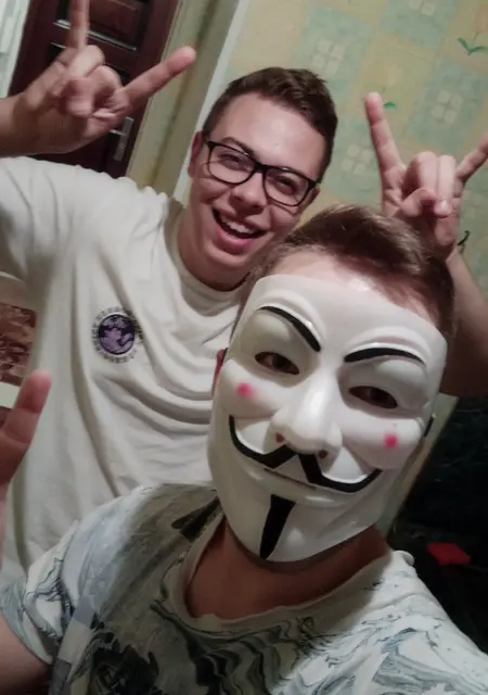 Максим из Рязани, ищу на сайте знакомства на одну ночь