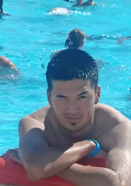 Я Александр, 25, знакомлюсь без обязательств в Волжском