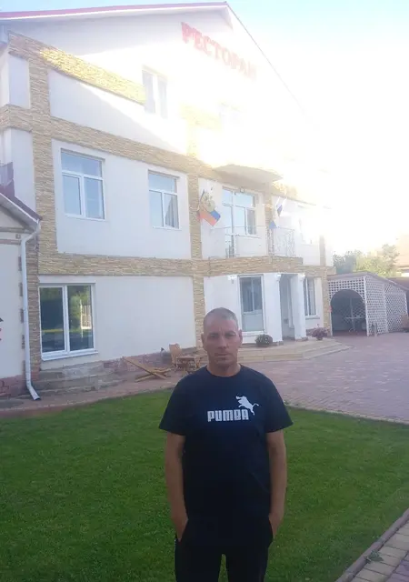 Виктор из Голицына, мне 44, познакомлюсь на одну ночь