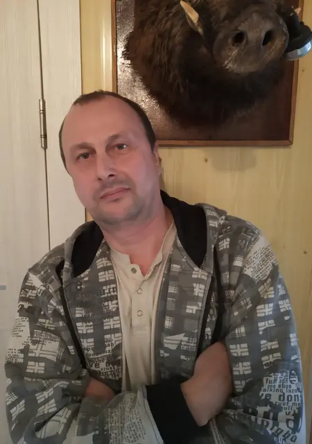 Я Петр, 51, из Кировска, ищу знакомства на одну ночь