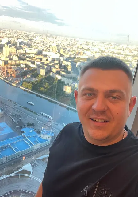 Кирилл из Нижневартовска, ищу на сайте знакомства на одну ночь