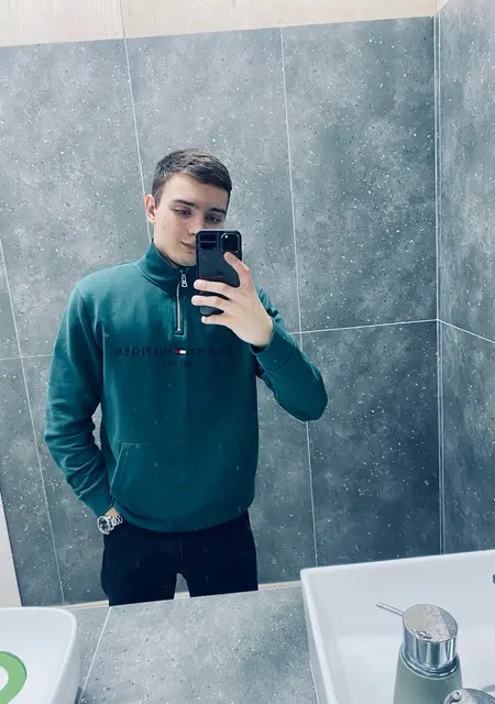 Кирилл из Кемерово, ищу на сайте знакомства на одну ночь