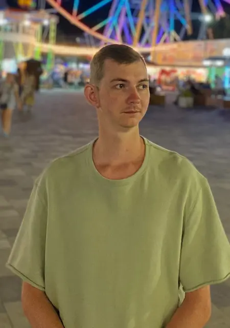 Я Иван, 28, из Воронежа, ищу знакомства без обязательств