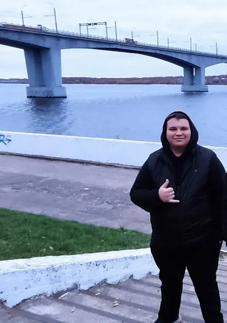 Я Александр, 21, из Вологды, ищу знакомства без обязательств