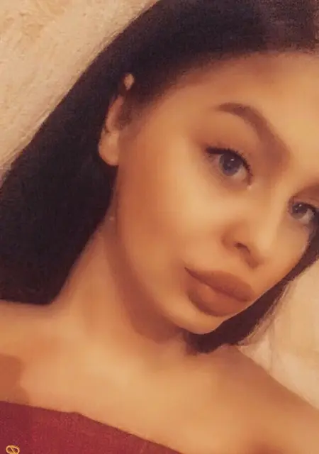 Я Диана, 30, из Омска, ищу знакомства на одну ночь