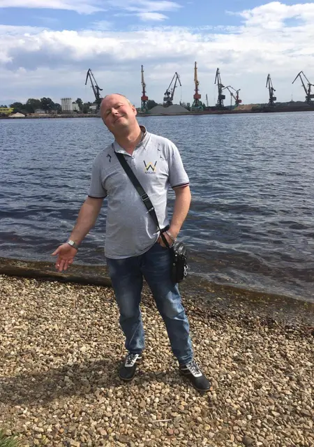 Денис из Череповца, мне 48, познакомлюсь для вирта