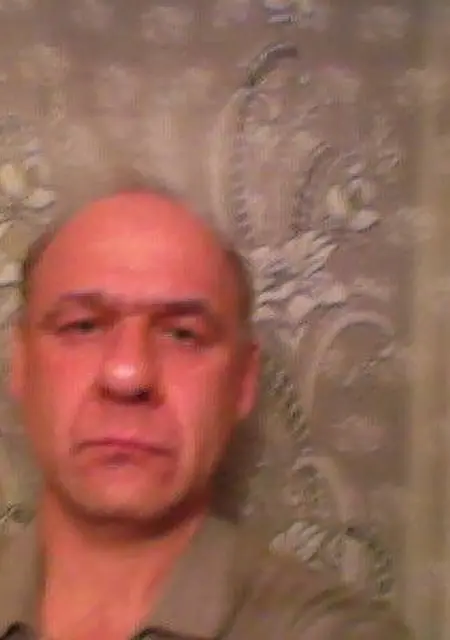 Я Владимир, 57, знакомлюсь на одну ночь в Саяногорске
