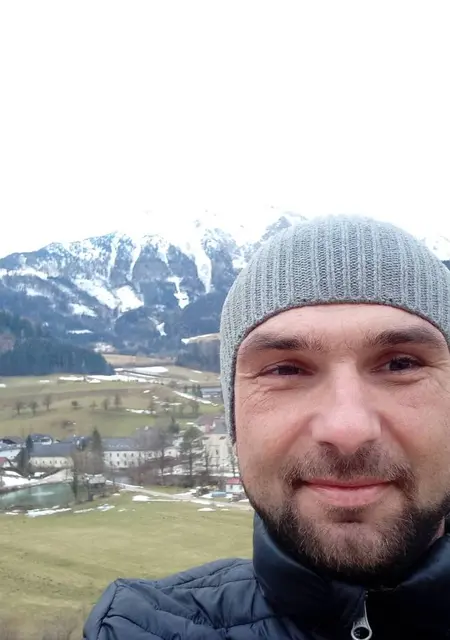 Я Виталий, 42, из Киева, ищу знакомства на одну ночь