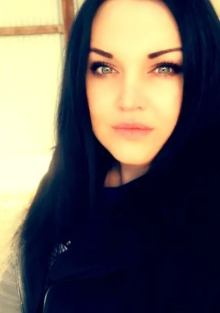 Оля из Калуги, ищу на сайте приятное времяпровождение