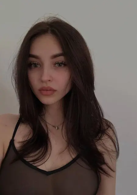 Я Darina, 28, из Москвы, ищу знакомства на одну ночь