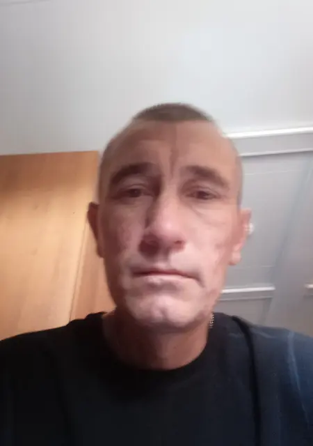 Александр из Новочеркасска, мне 39, познакомлюсь без обязательств