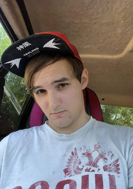 Я Артур, 26, из Курска, ищу знакомство для общения