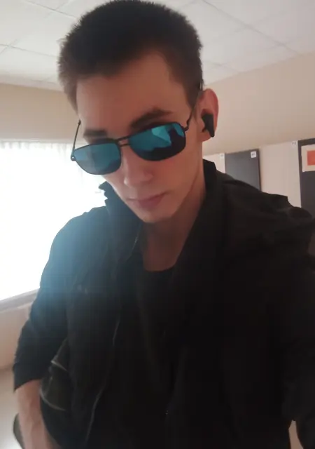 Я Пётр, 20, знакомлюсь без обязательств в Калуге