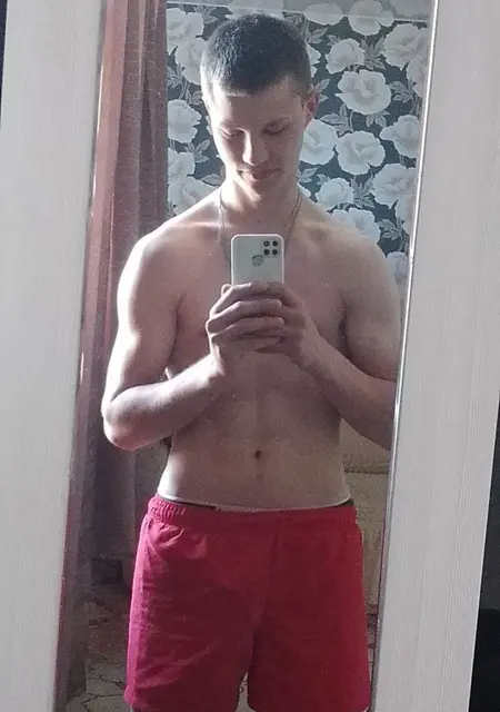 Роман из Чебоксар, мне 21, познакомлюсь на одну ночь