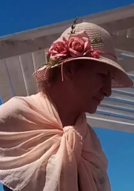 Я Lussi, 47, из Москвы, ищу знакомства без обязательств