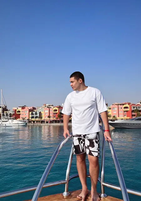 Станислав из Брянска, ищу на сайте знакомства на одну ночь