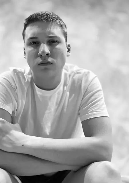 Михаил из Красногорска, мне 22, познакомлюсь без обязательств