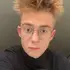 Я Артур, 20, из Саратова, ищу знакомства без обязательств